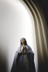 Anhconggiao.com---Đức-Maria-chắp-tay